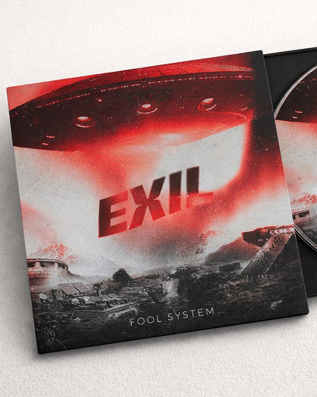 Album Exil de Fool system, illustrant un univers sombre futuriste, dans des teintes de gris et de rouge, qui reflète ce sentiment d’un monde qui brûle de l’intérieur, un système qui s’effondre, l'exil comme seule issue.